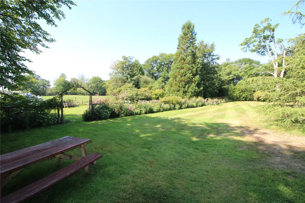Chilling Street, Sharpthorne, East Grinstead, West Sussex, RH19 4JF, photo 11
