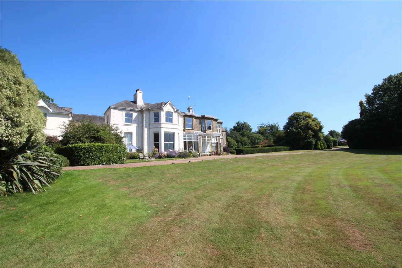 Chilling Street, Sharpthorne, East Grinstead, West Sussex, RH19 4JF, photo 8