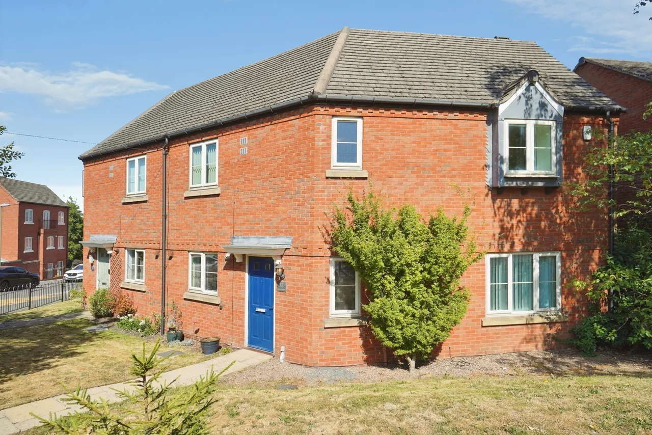 High Street, Woodville, DE11, photo 21