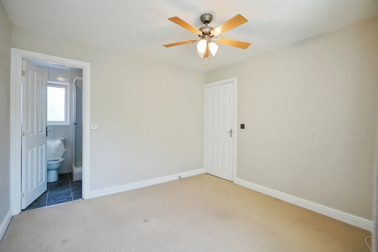 High Street, Woodville, DE11, photo 18
