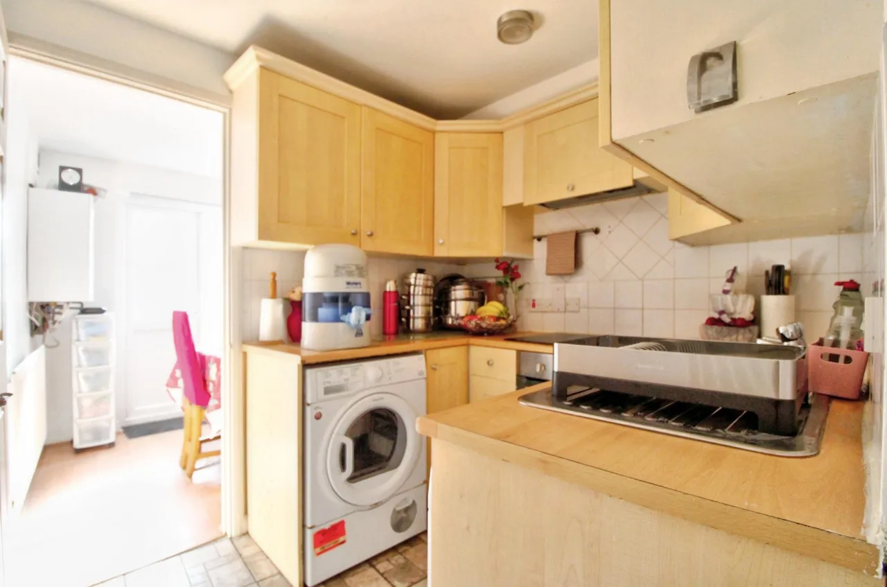 Upminster Road South, Rainham, RM13, photo 10