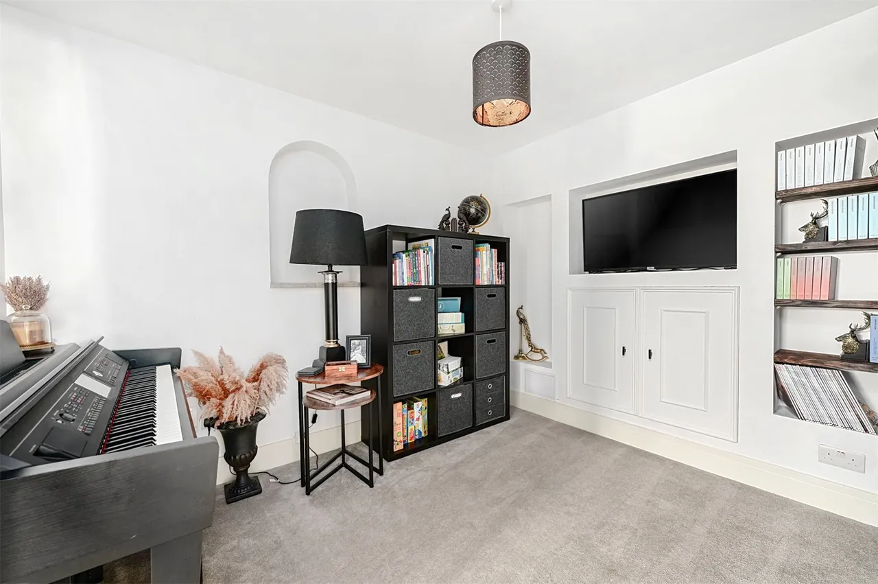 Grange Road, Ash, Guildford, Surrey, GU12 6ES, photo 12