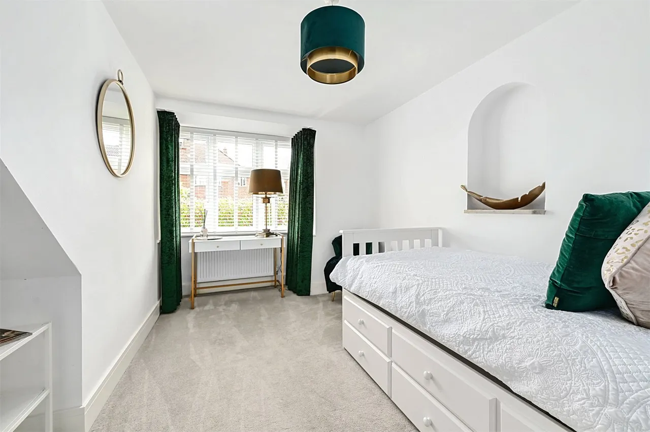 Grange Road, Ash, Guildford, Surrey, GU12 6ES, photo 11