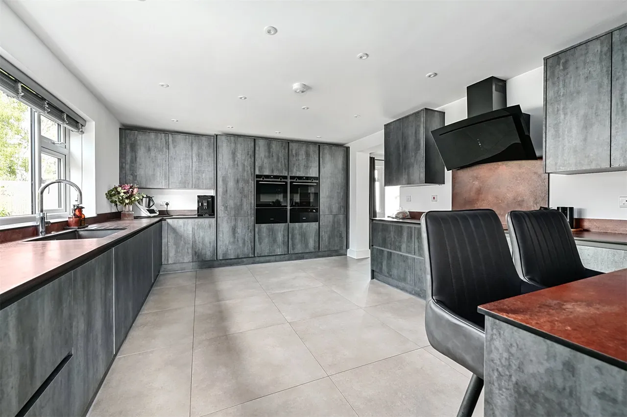 Grange Road, Ash, Guildford, Surrey, GU12 6ES, photo 2