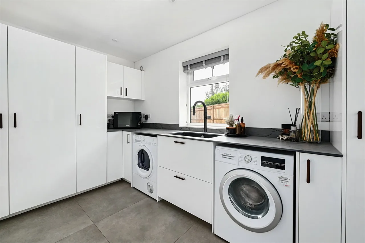 Grange Road, Ash, Guildford, Surrey, GU12 6ES, photo 6