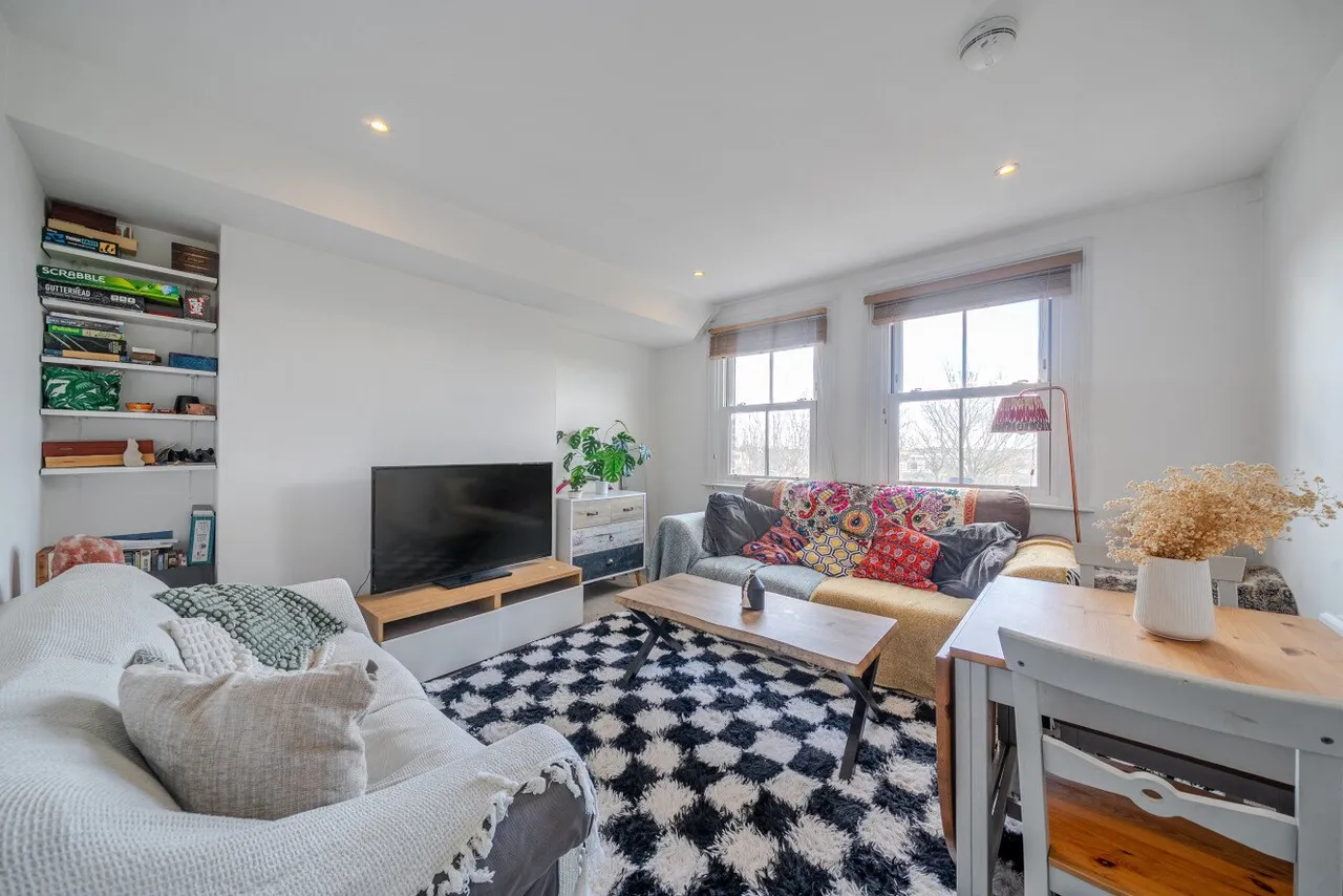 3 bed flat for sale, Wimbledon Park Road, Southfields, SW18