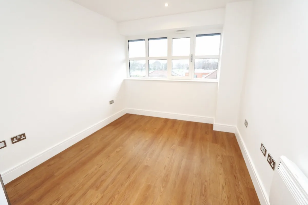 London Road, Essex, Romford, RM7 9DF, photo 5