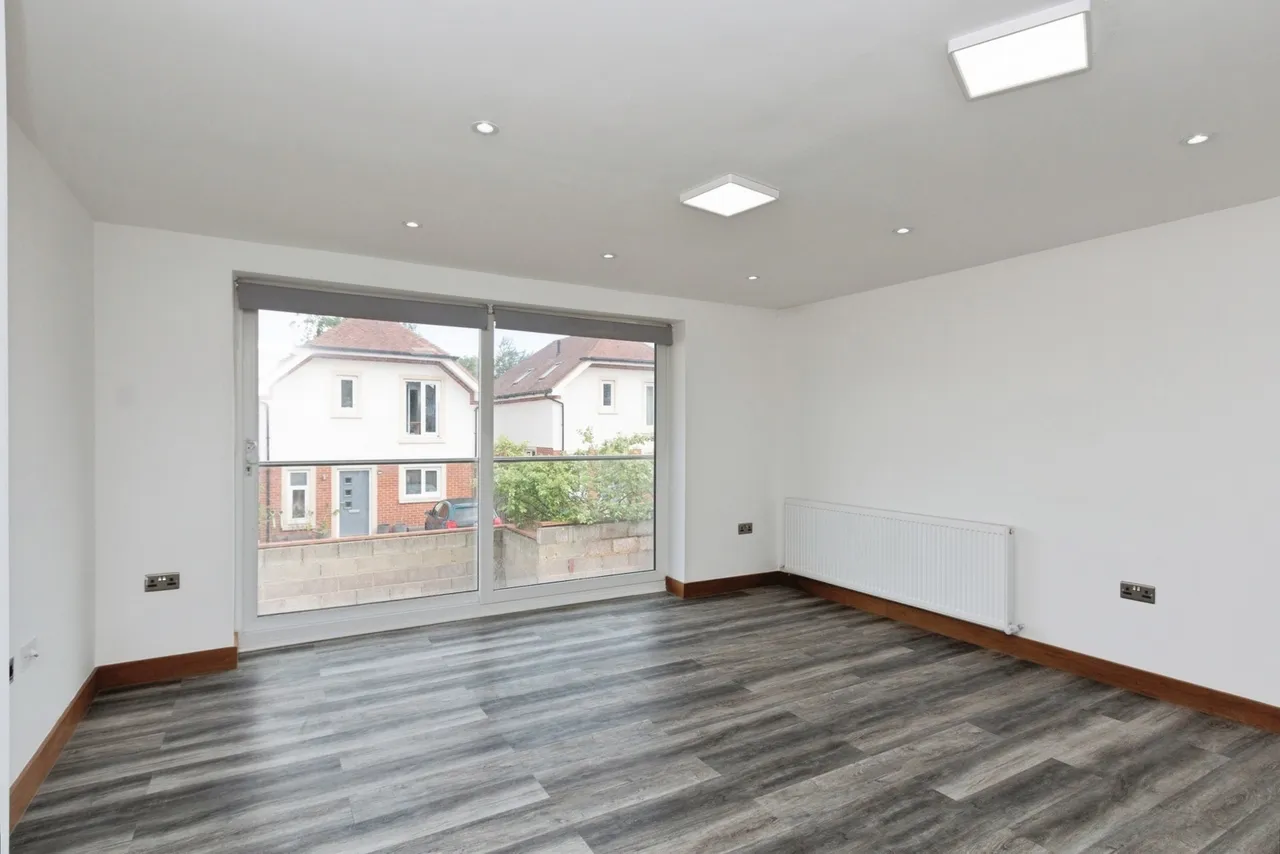 York Road, Camberley, GU15, photo 3
