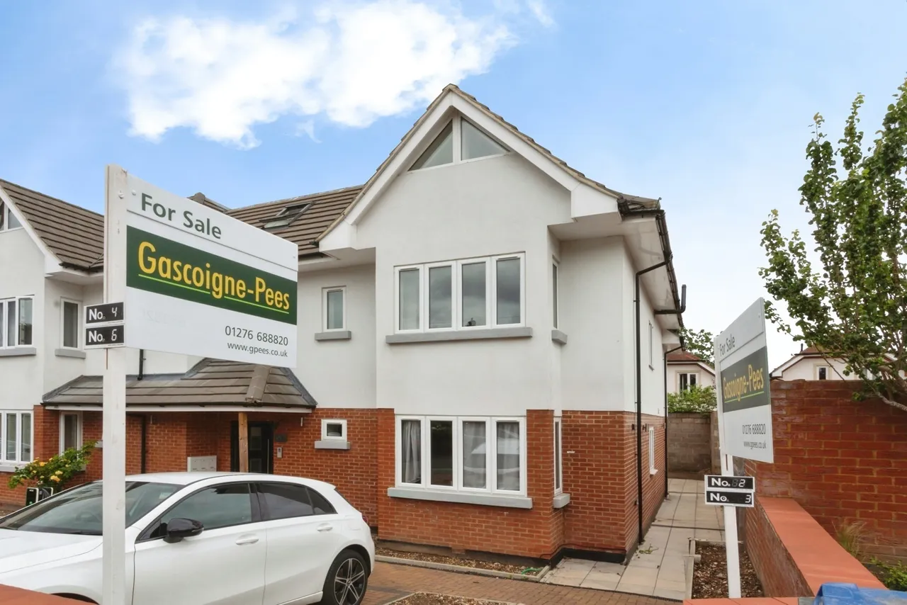 York Road, Camberley, GU15, photo 11