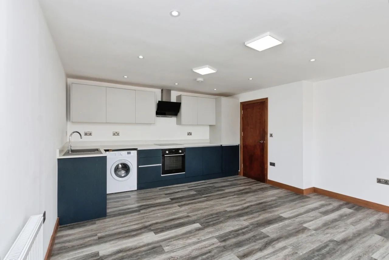 York Road, Camberley, GU15, photo 4