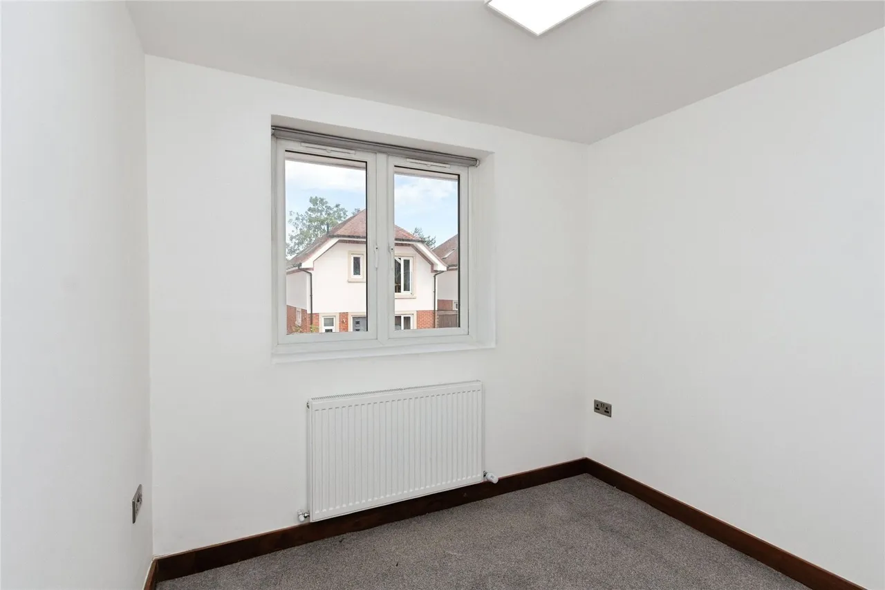 York Road, Camberley, GU15, photo 7