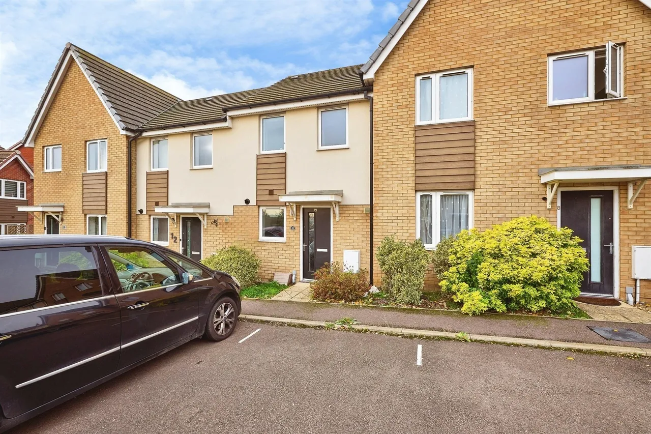 2 bed house for sale, Brecken Court Peterborough, PE7