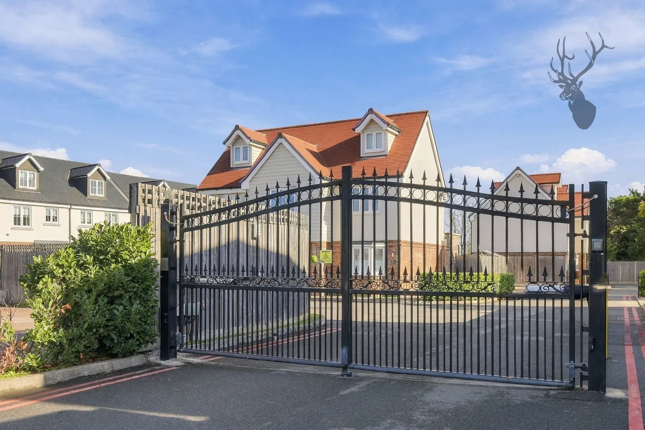 Oak Hill Road, Stapleford Abbotts, RM4, photo 2