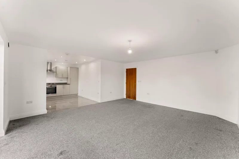 Astha Court, Kings Avenue, Greenford, photo 9