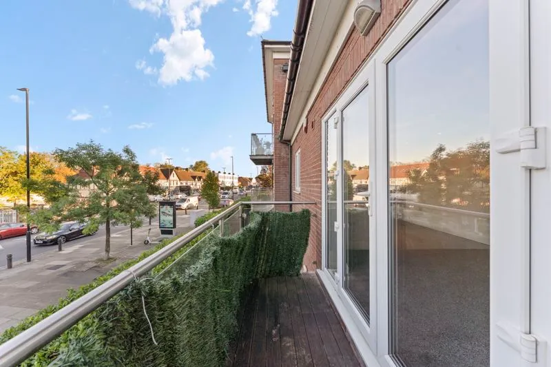 Astha Court, Kings Avenue, Greenford, photo 8