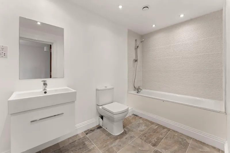 Astha Court, Kings Avenue, Greenford, photo 6