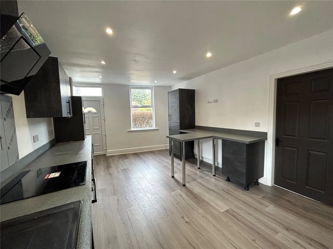 Dewsbury Road, Ossett, West Yorkshire, WF5, photo 4