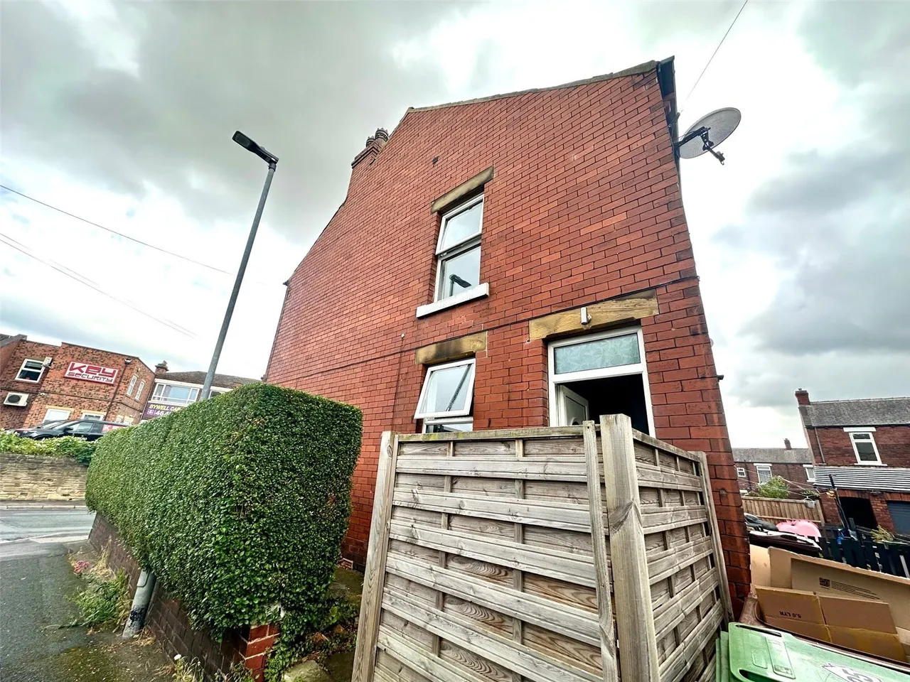 Dewsbury Road, Ossett, West Yorkshire, WF5, photo 11
