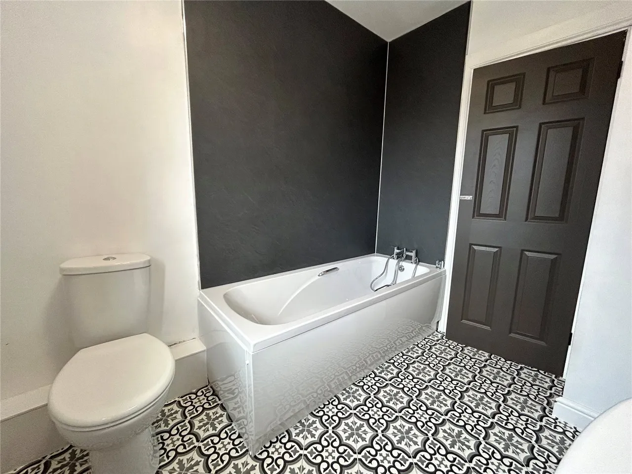 Dewsbury Road, Ossett, West Yorkshire, WF5, photo 8