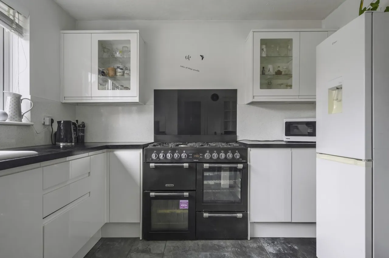Sunningdale Road, Swindon, SN25, photo 10