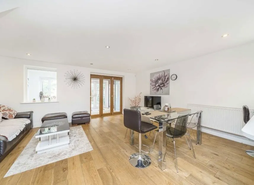 Telegraph Place, London, E14, photo 3