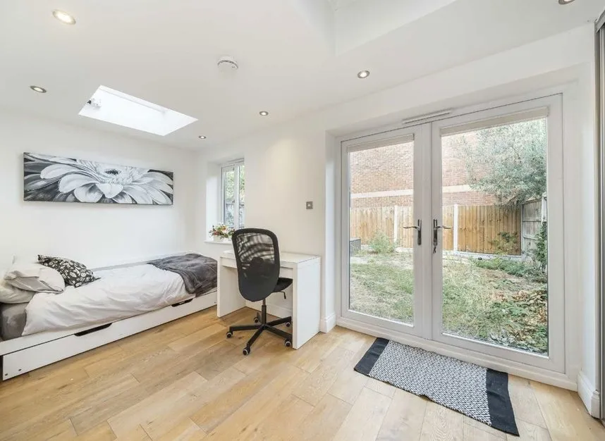 Telegraph Place, London, E14, photo 6
