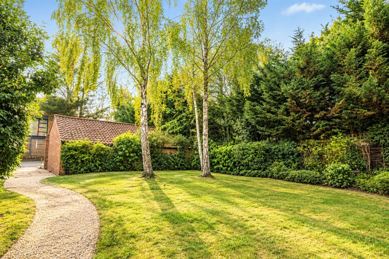 Waverley Road, Enfield, EN2, photo 2