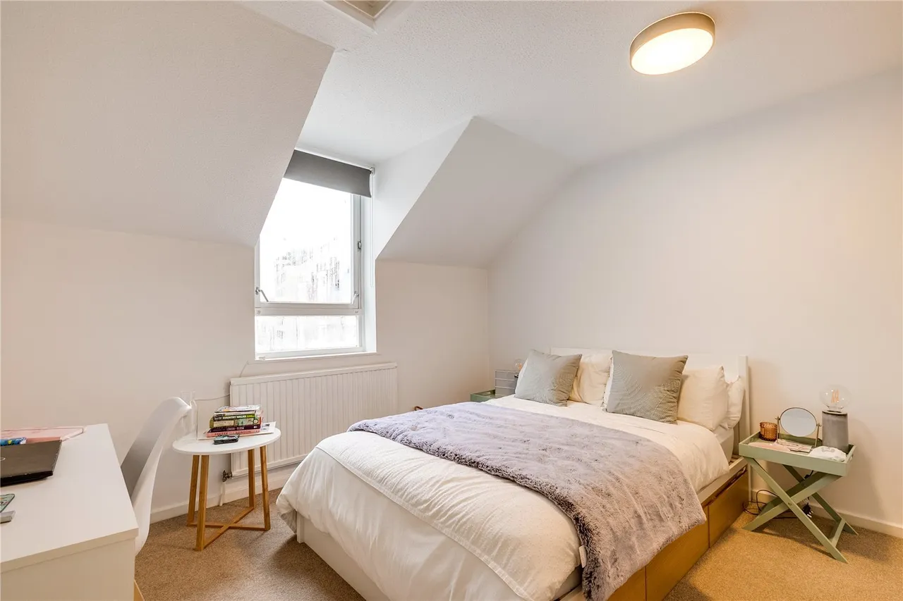 Burdett Mews, Westbourne Gardens Estate, W2, photo 4
