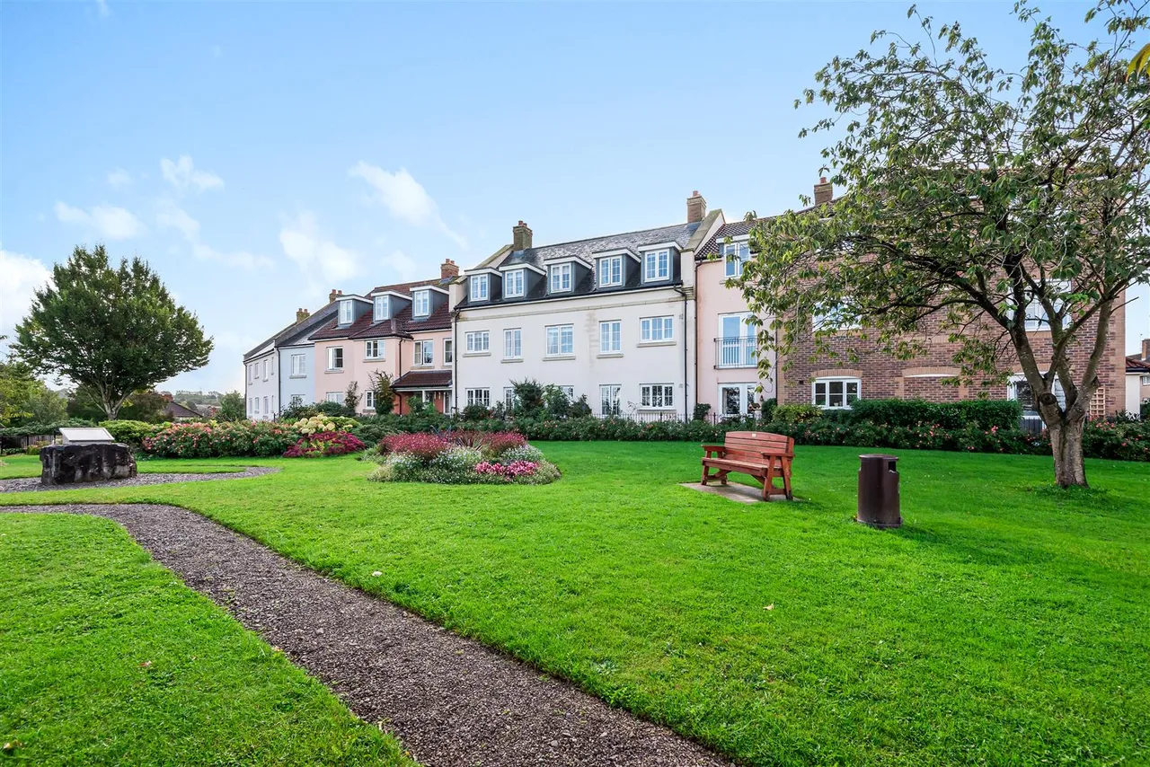 Rock Street, Thornbury, BS35, photo 10