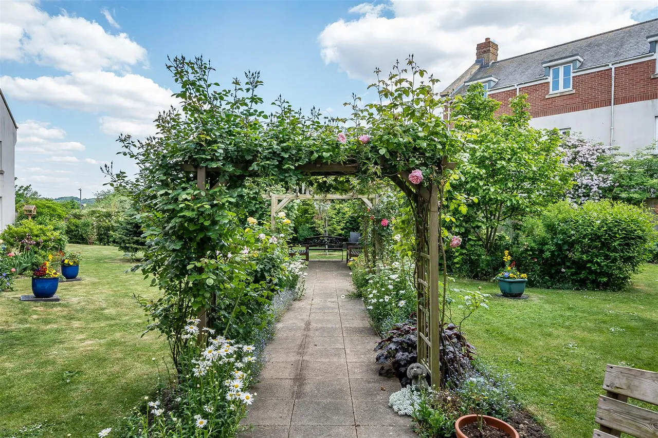 Rock Street, Thornbury, BS35, photo 14