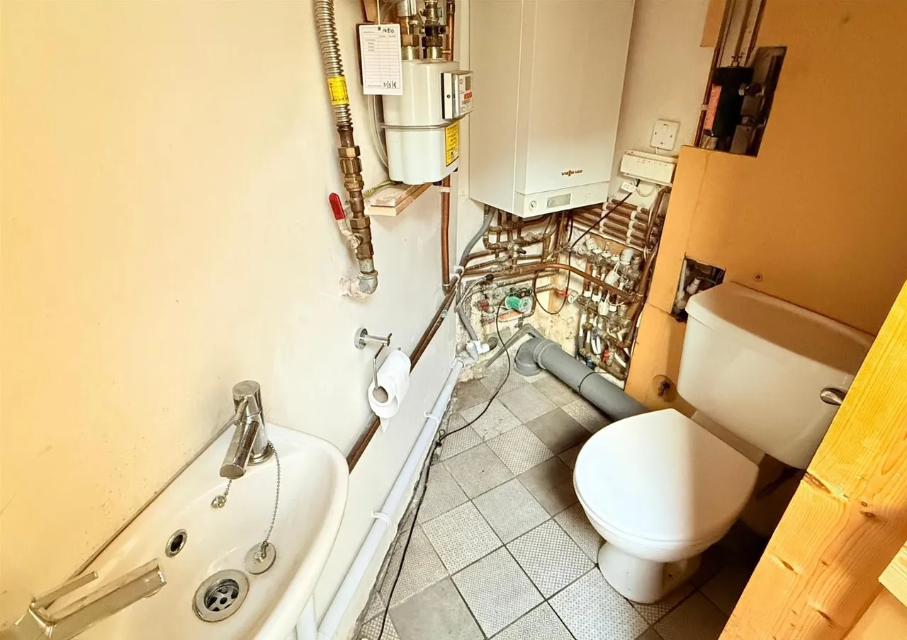Vallis Road, Frome, Somerset BA11 3EG, photo 8