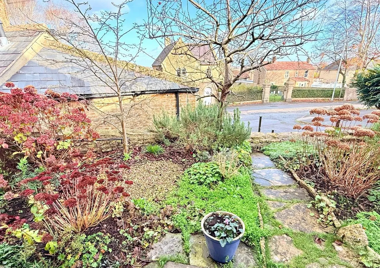 Vallis Road, Frome, Somerset BA11 3EG, photo 15