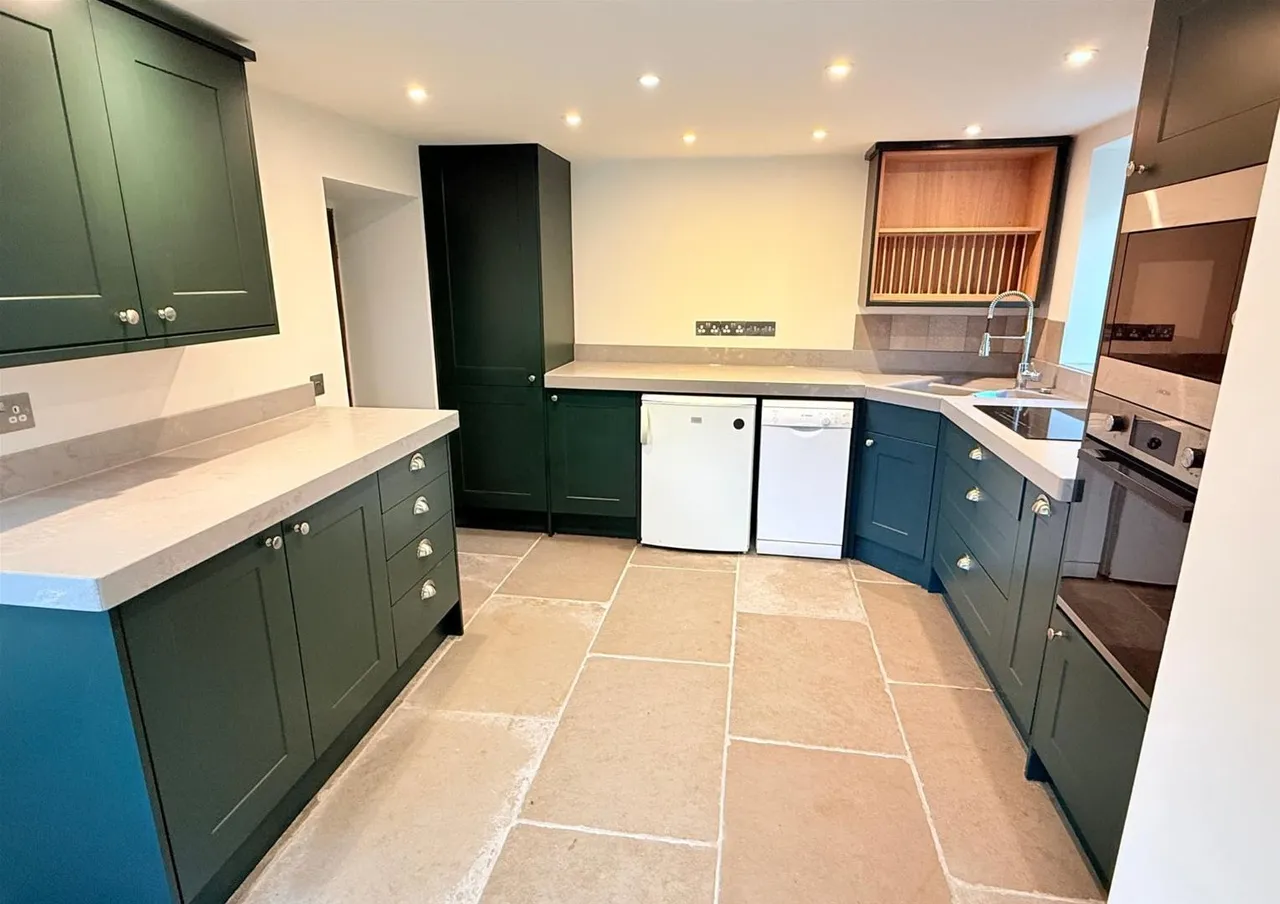Vallis Road, Frome, Somerset BA11 3EG, photo 4