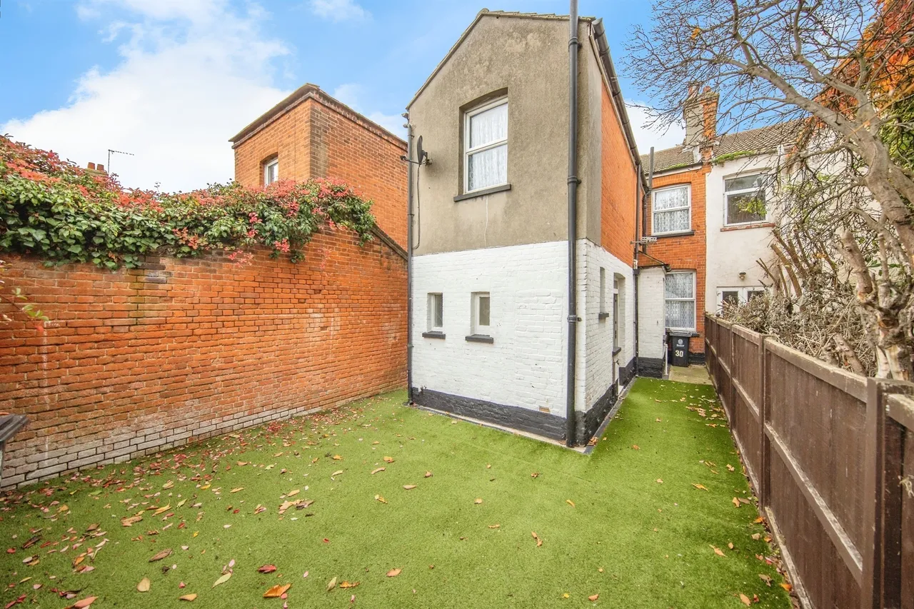 Ellis Road, Clacton-On-Sea, CO15, photo 16
