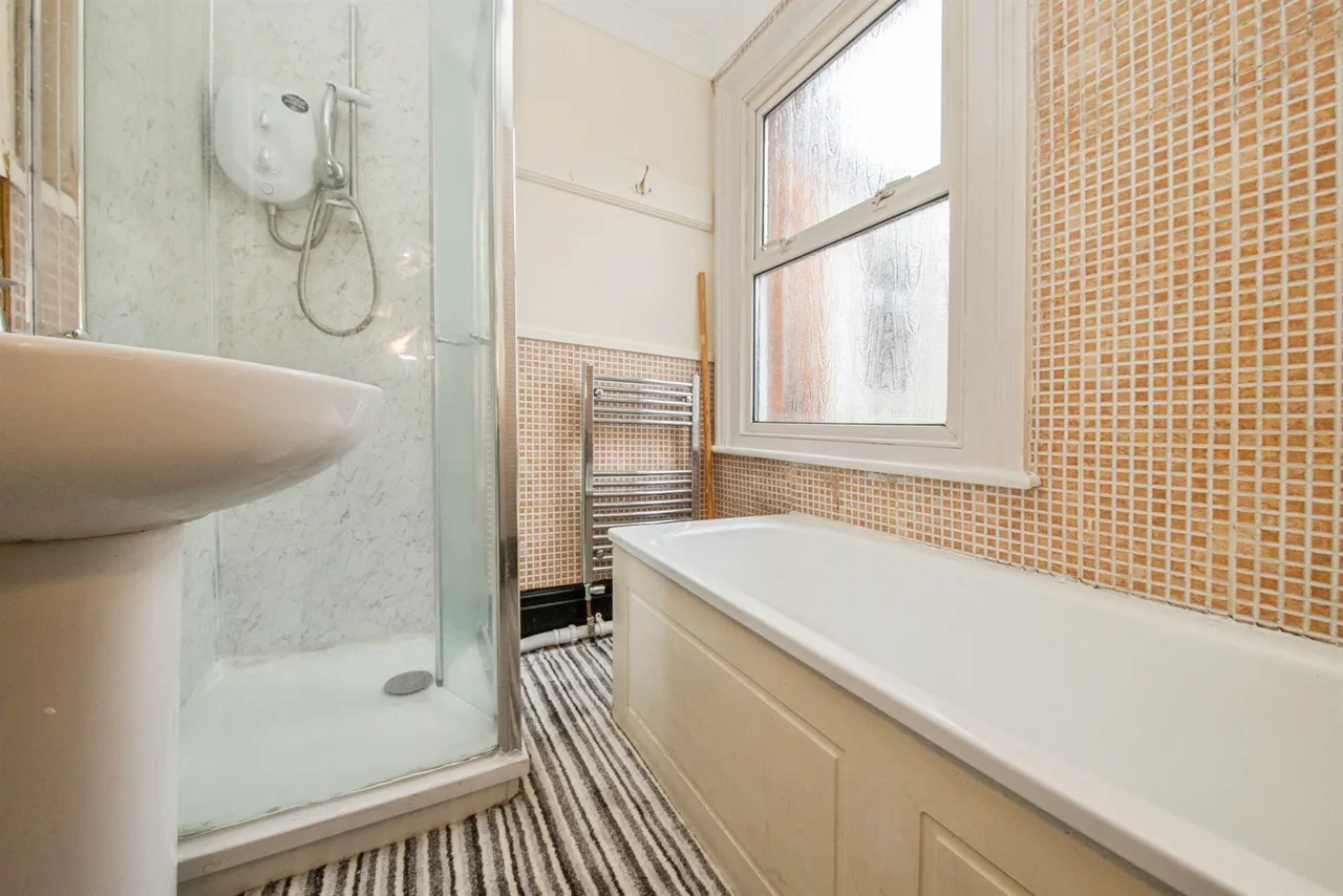 Ellis Road, Clacton-On-Sea, CO15, photo 14