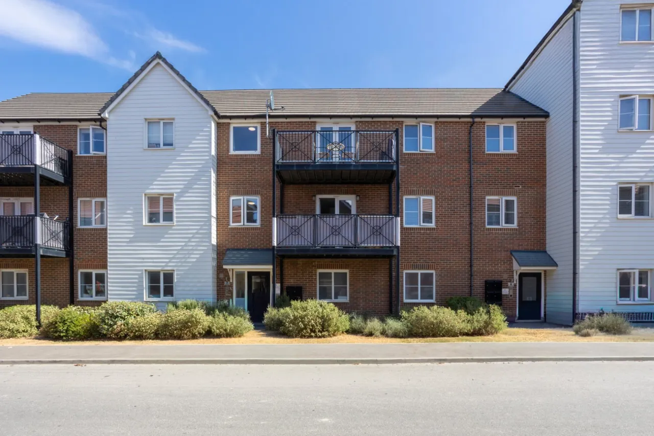 2 bed flat for sale, Pictor Drive, Margate, CT9