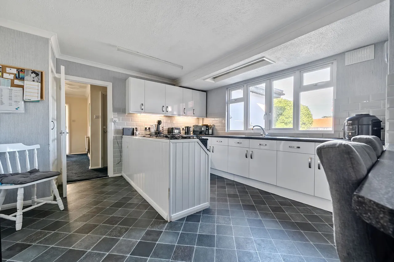 Clayton Road, Selsey, PO20, photo 7