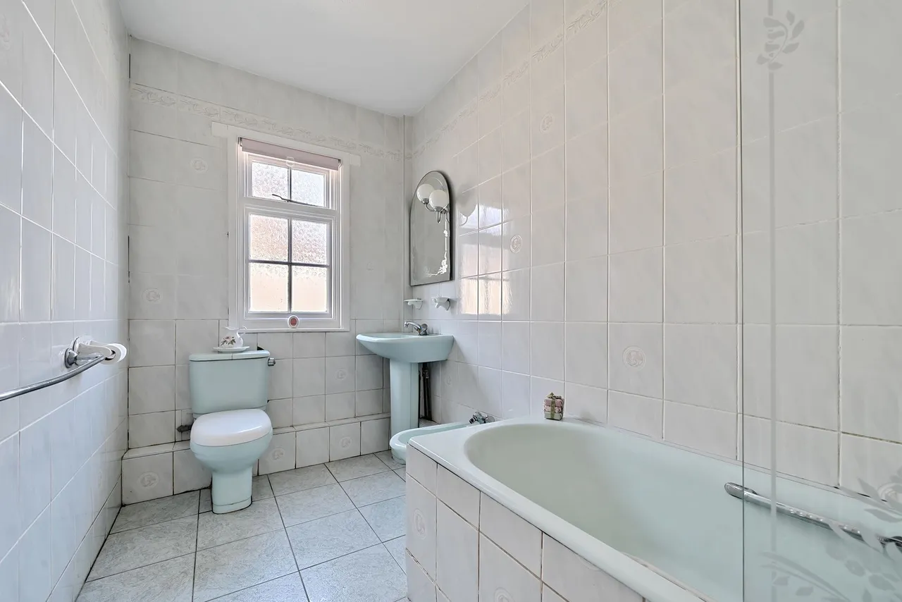 Clayton Road, Selsey, PO20, photo 15