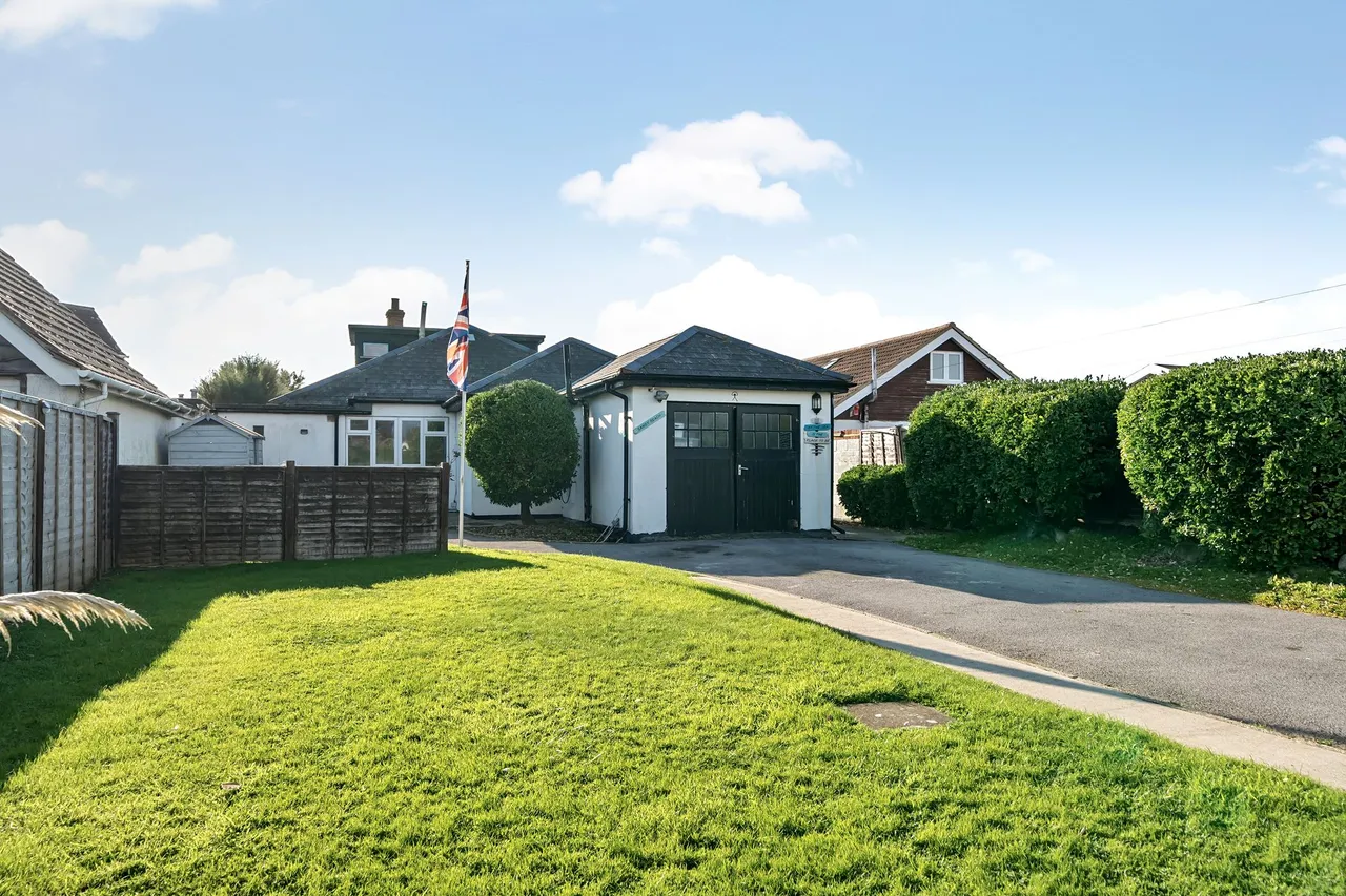 Clayton Road, Selsey, PO20, photo 21