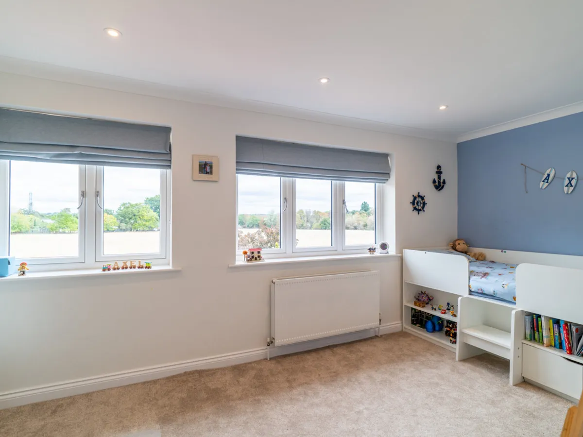 Chequers Lane, RG27, photo 19