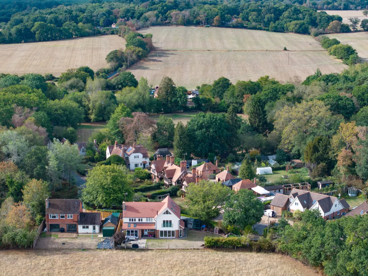 Chequers Lane, RG27, photo 27