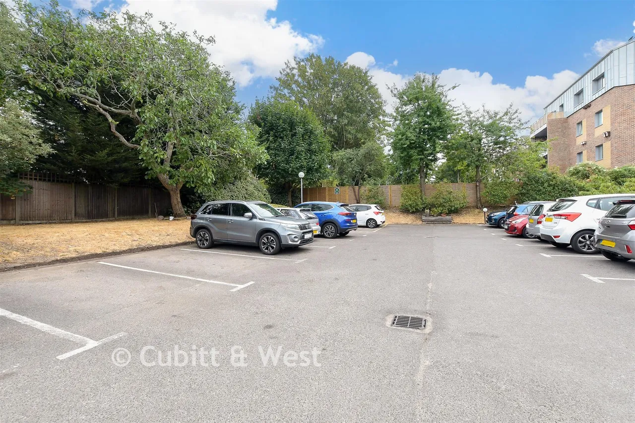Cranley Gardens, Wallington, SM6, photo 10