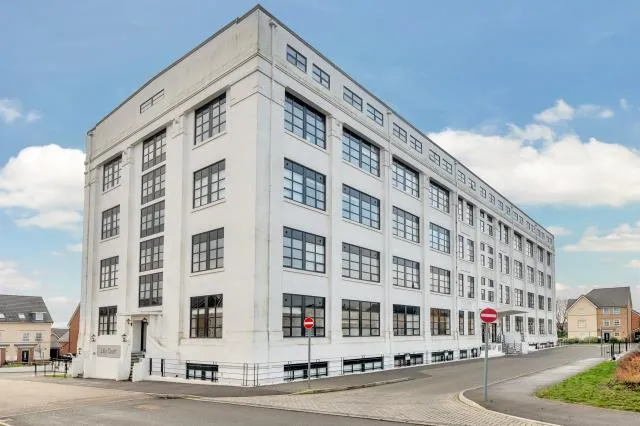 1 bed flat for sale, Fullbrook Drive, Basingstoke, RG21