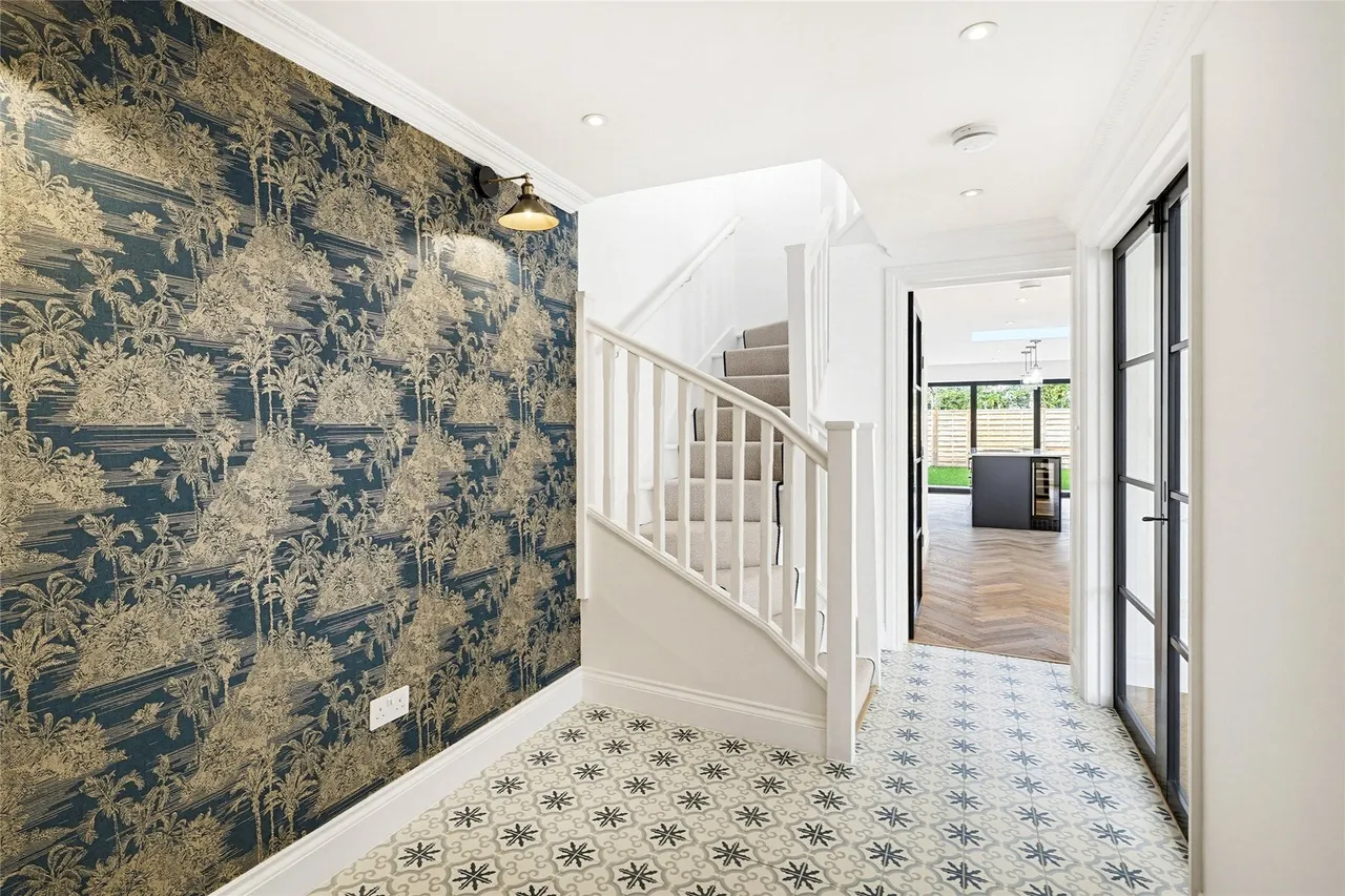 Cecil Road, London, SW19, photo 10