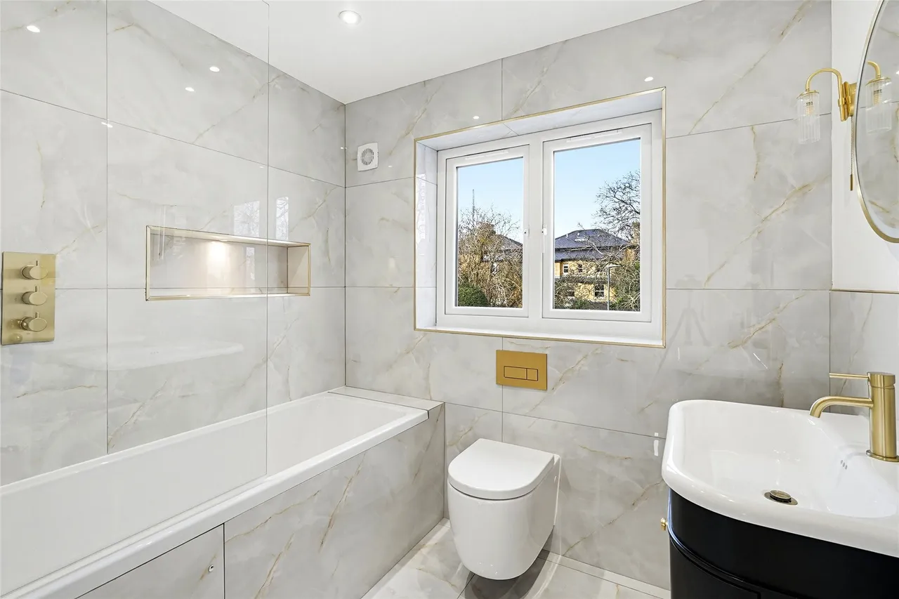 Cecil Road, London, SW19, photo 9