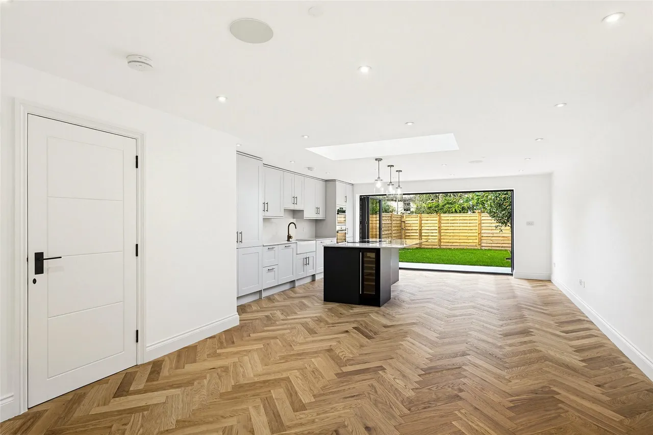 Cecil Road, London, SW19, photo 13