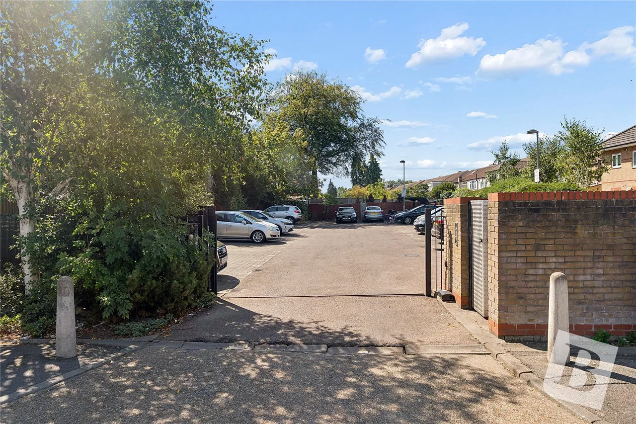 London Road, Romford, RM7, photo 10