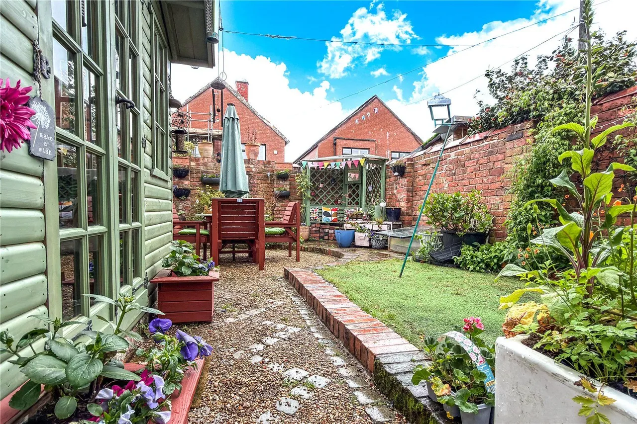 Medlock Road, Woodhouses, M35, photo 9