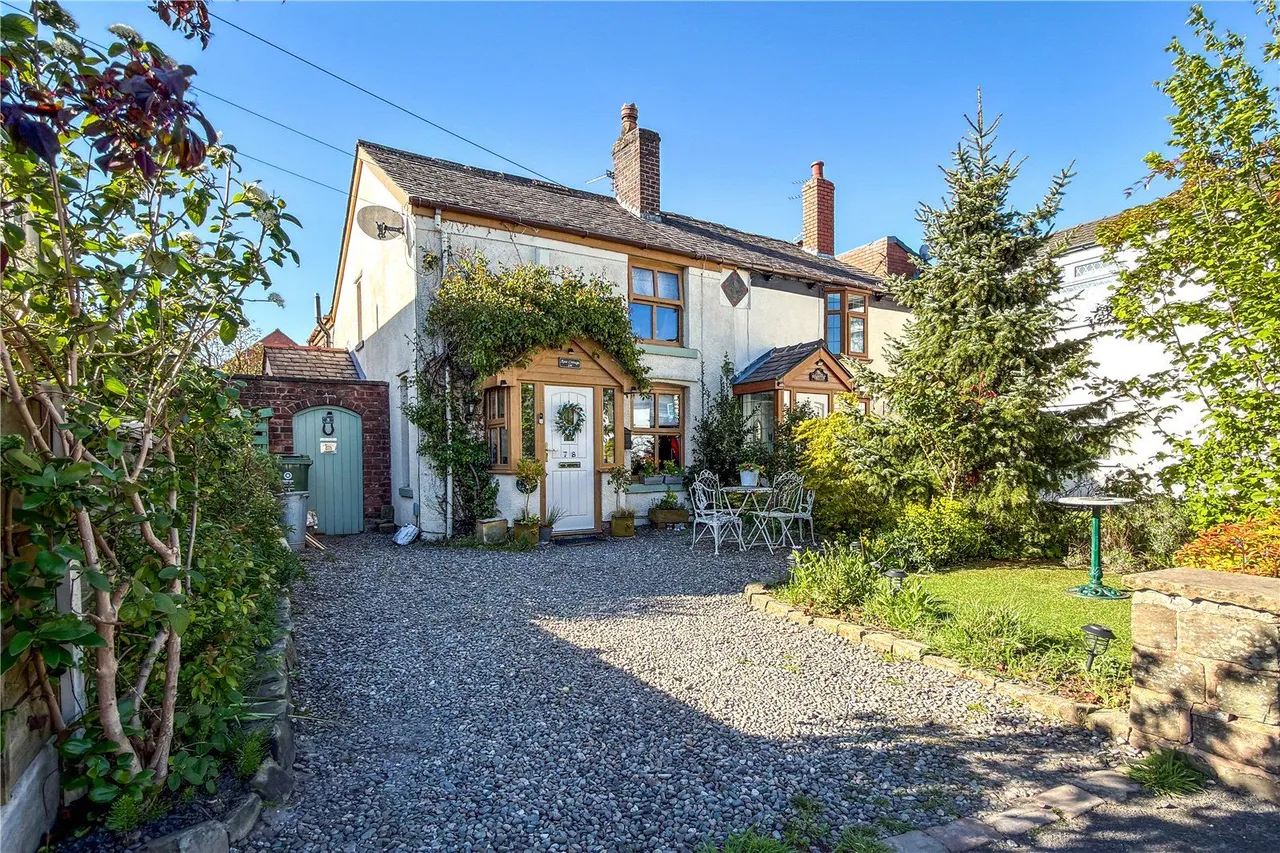 3 bed house for sale, Medlock Road, Woodhouses, M35