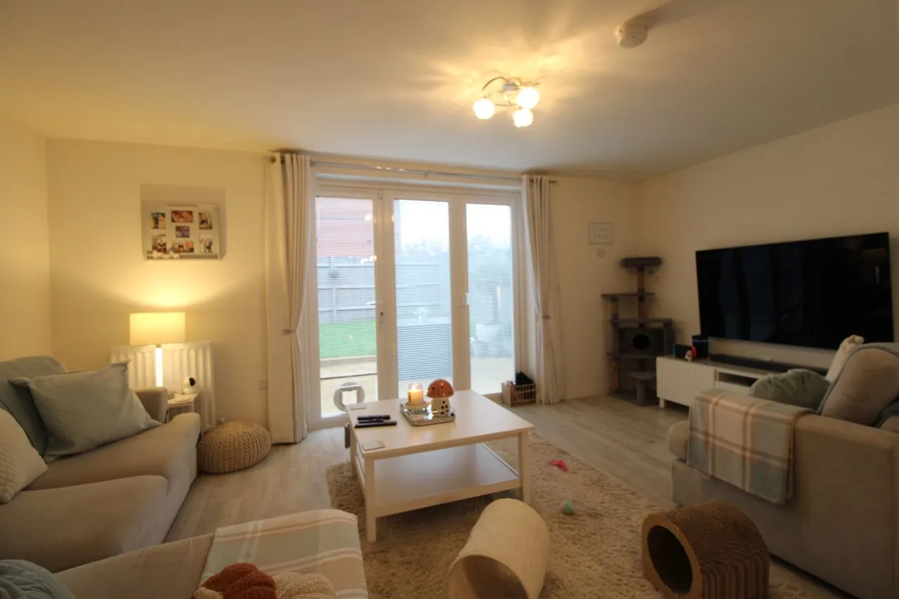 Westfield Avenue, Earl Shilton, LE9, photo 5